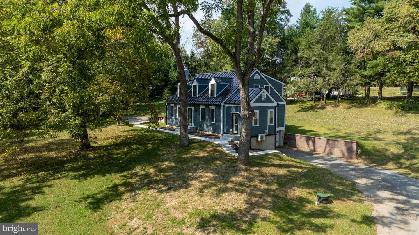 6 McCarthy Drive photo 5