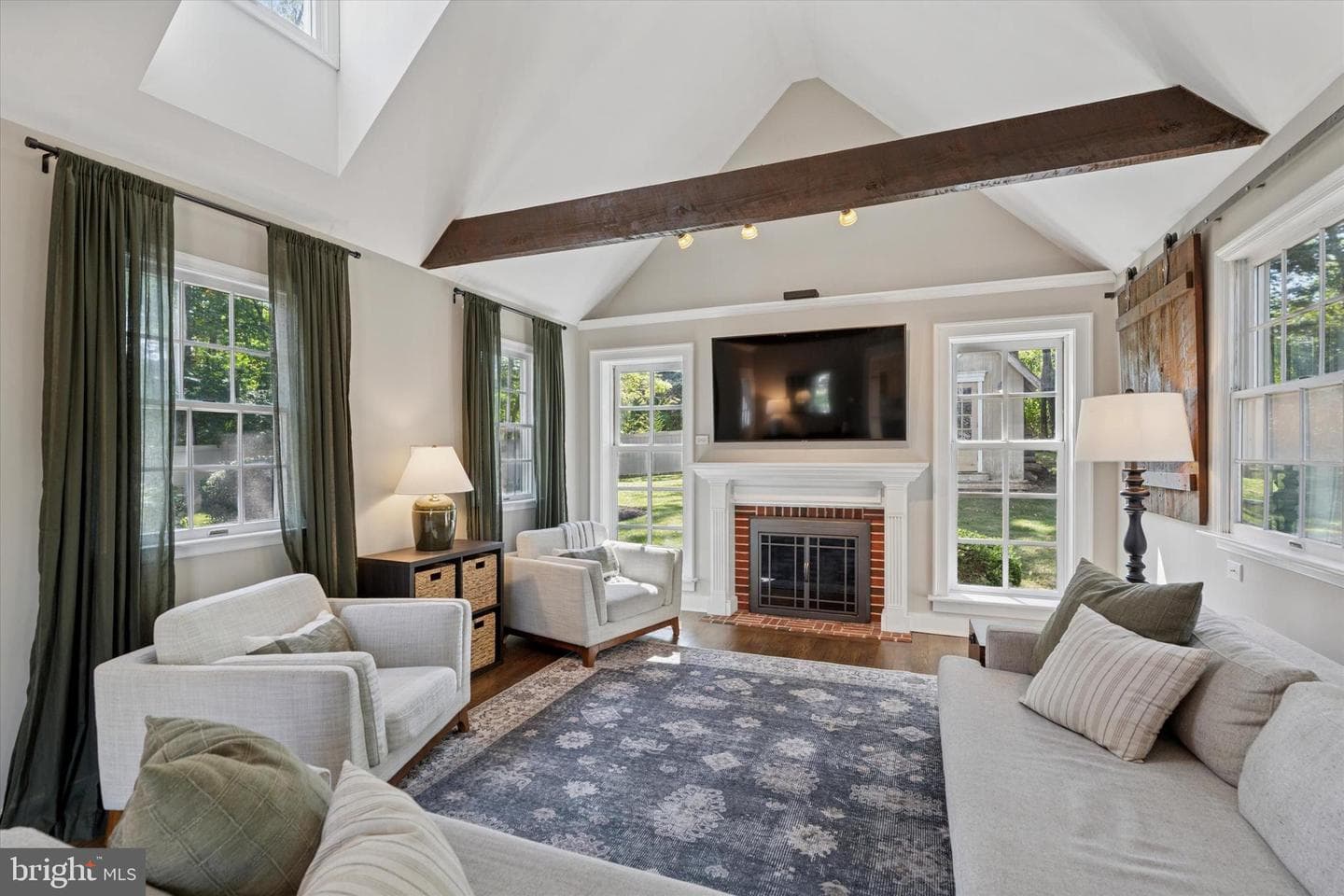 105 Dorothy Lane photo 19