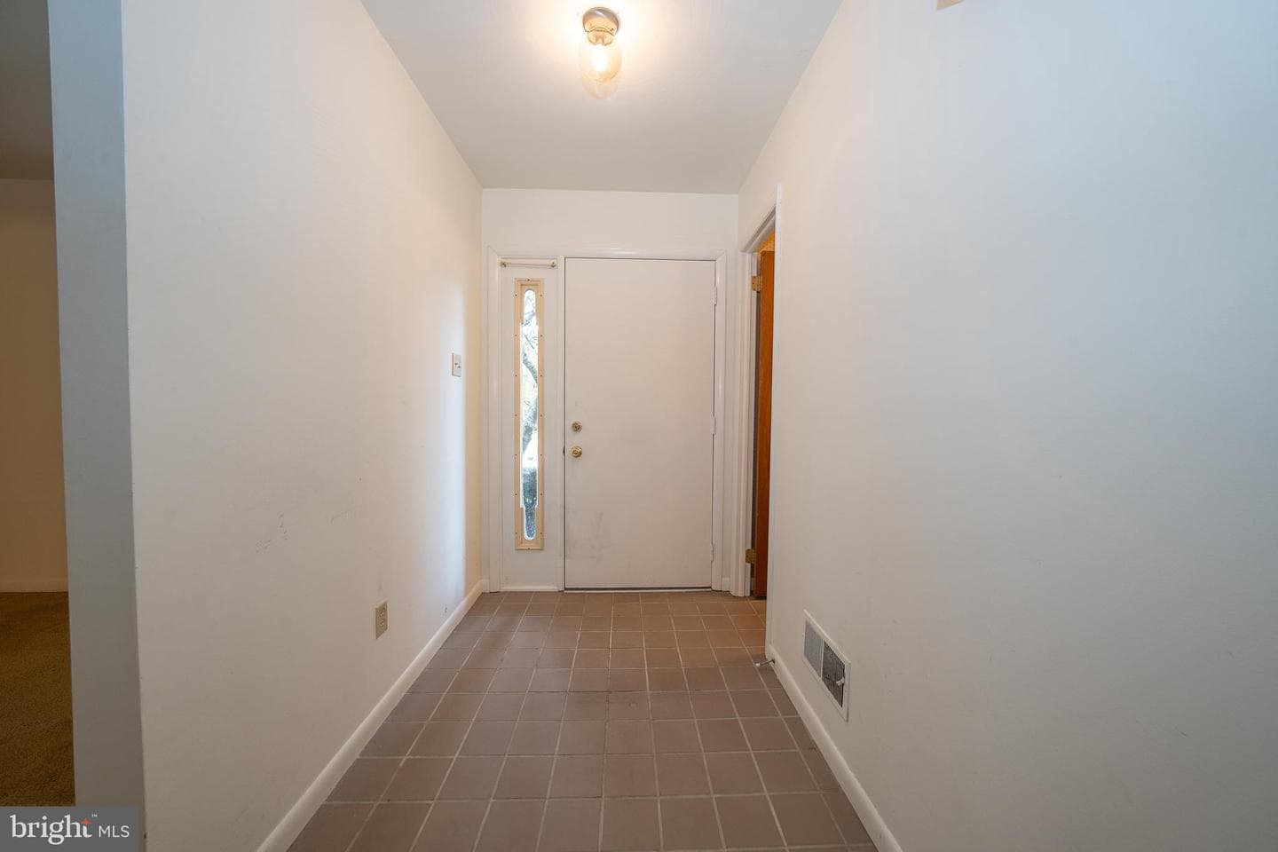 121 Josephs Way photo 4