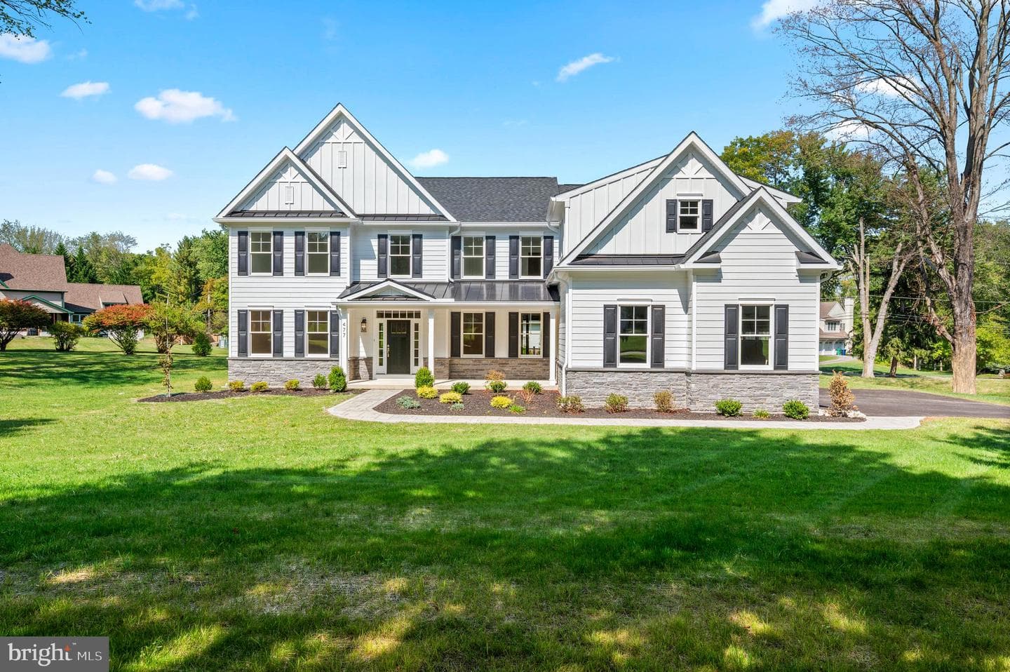 477 Black Swan Lane photo 2