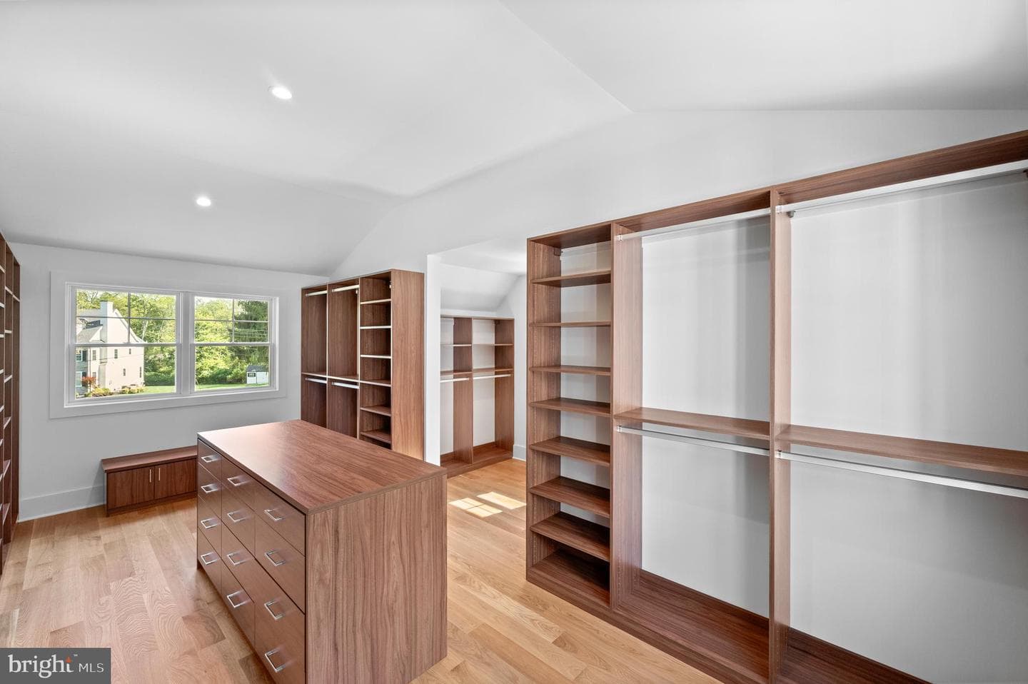 477 Black Swan Lane photo 35