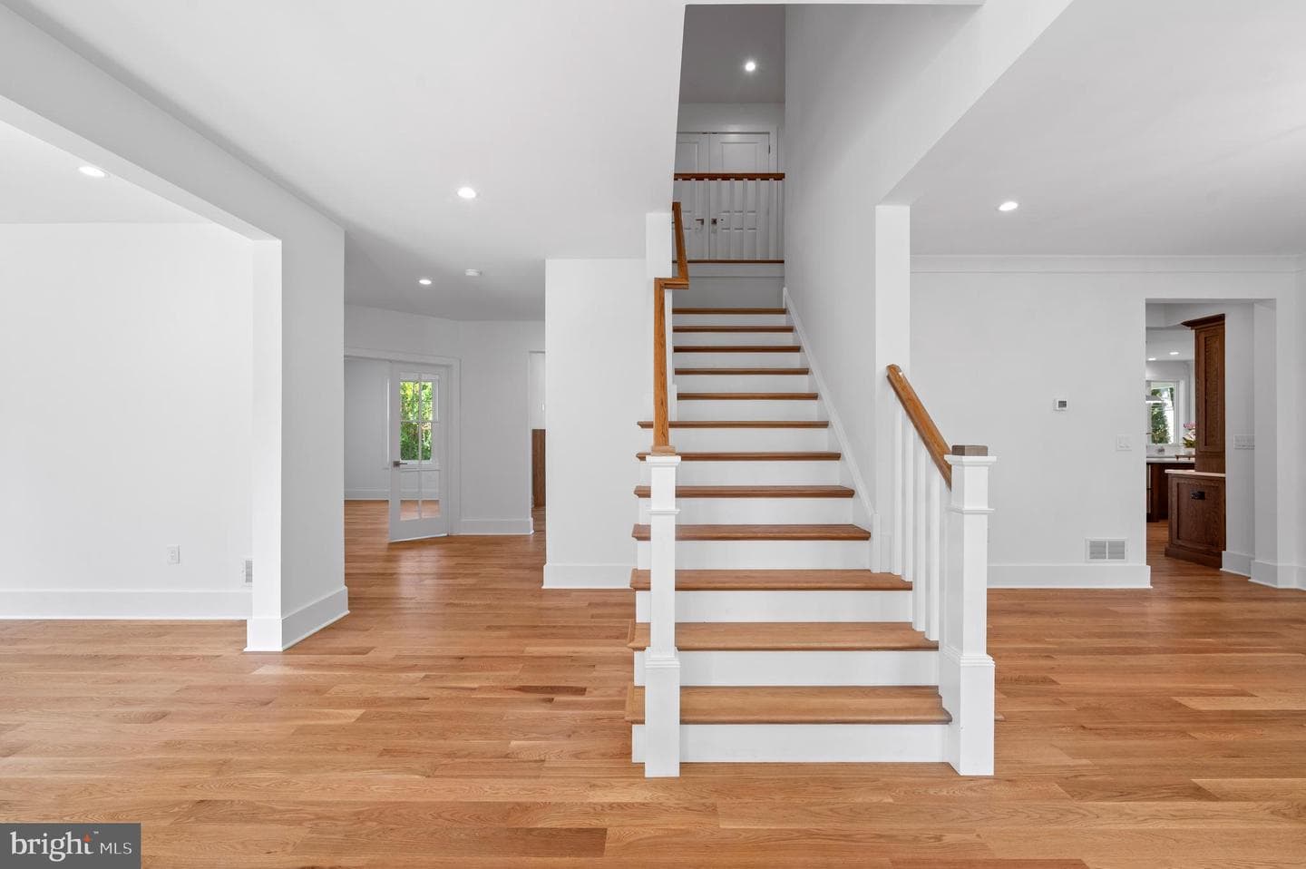 477 Black Swan Lane photo 6