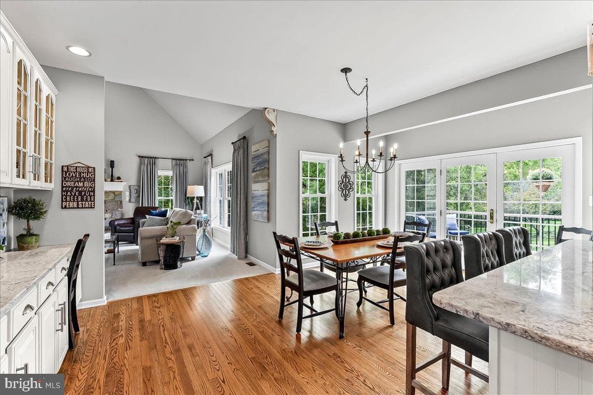 602 Kensington Drive photo 14