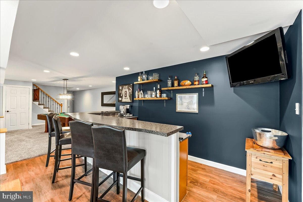 602 Kensington Drive photo 34