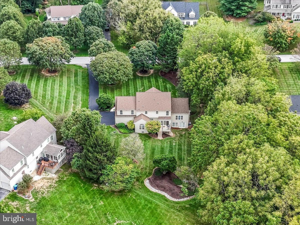 602 Kensington Drive photo 49