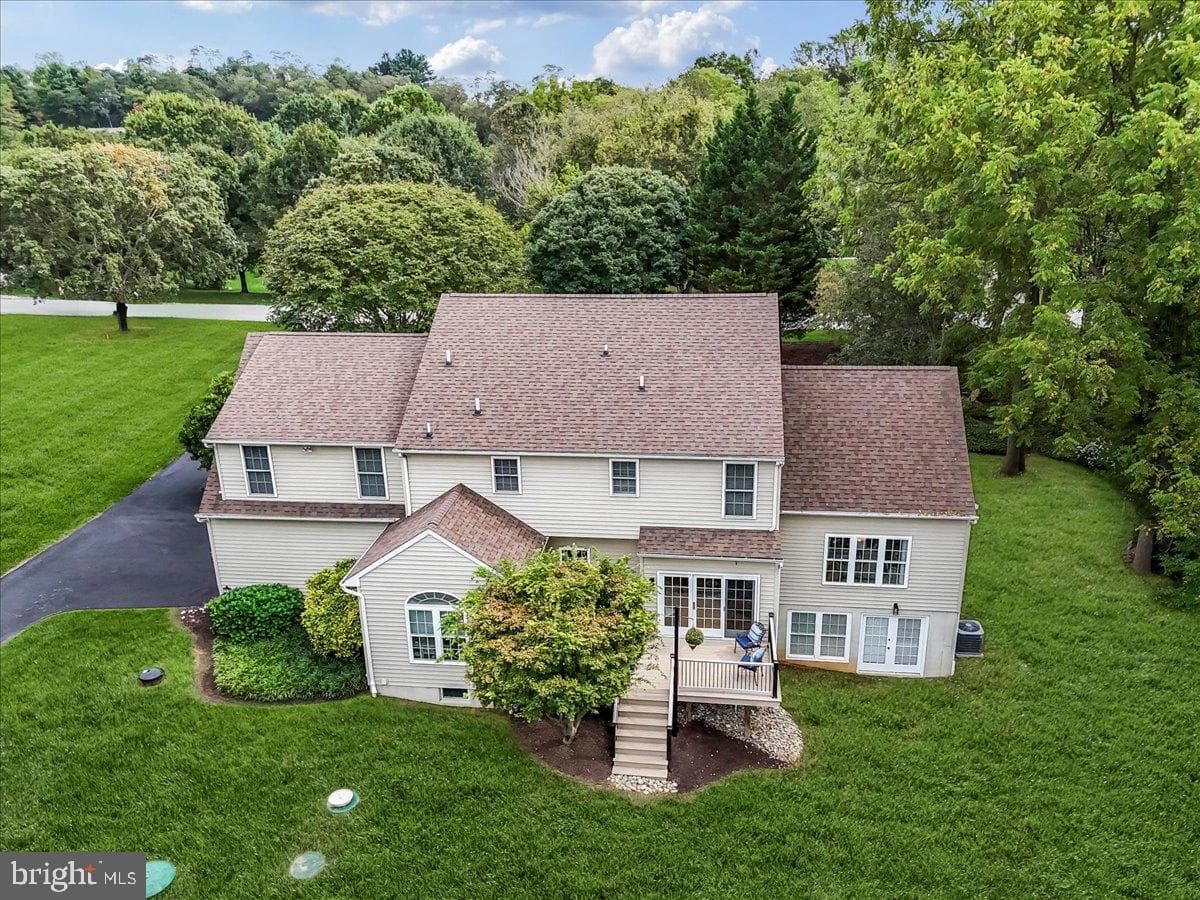 602 Kensington Drive photo 50