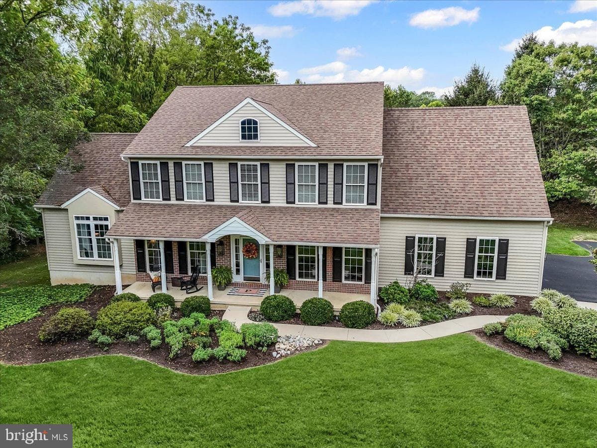 602 Kensington Drive photo 52