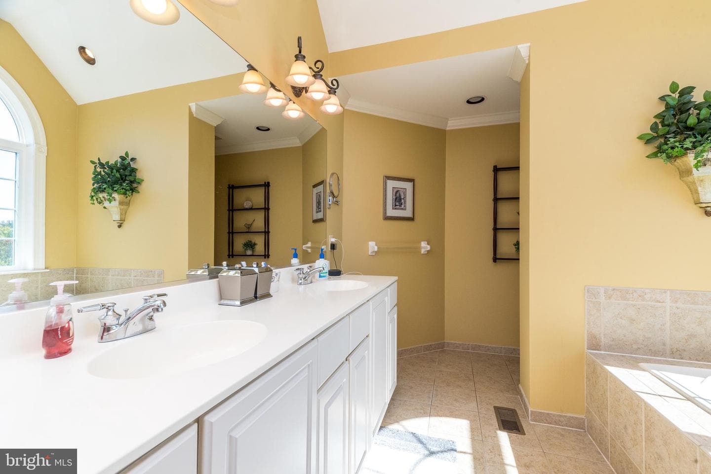 439 Fairmont Drive photo 33