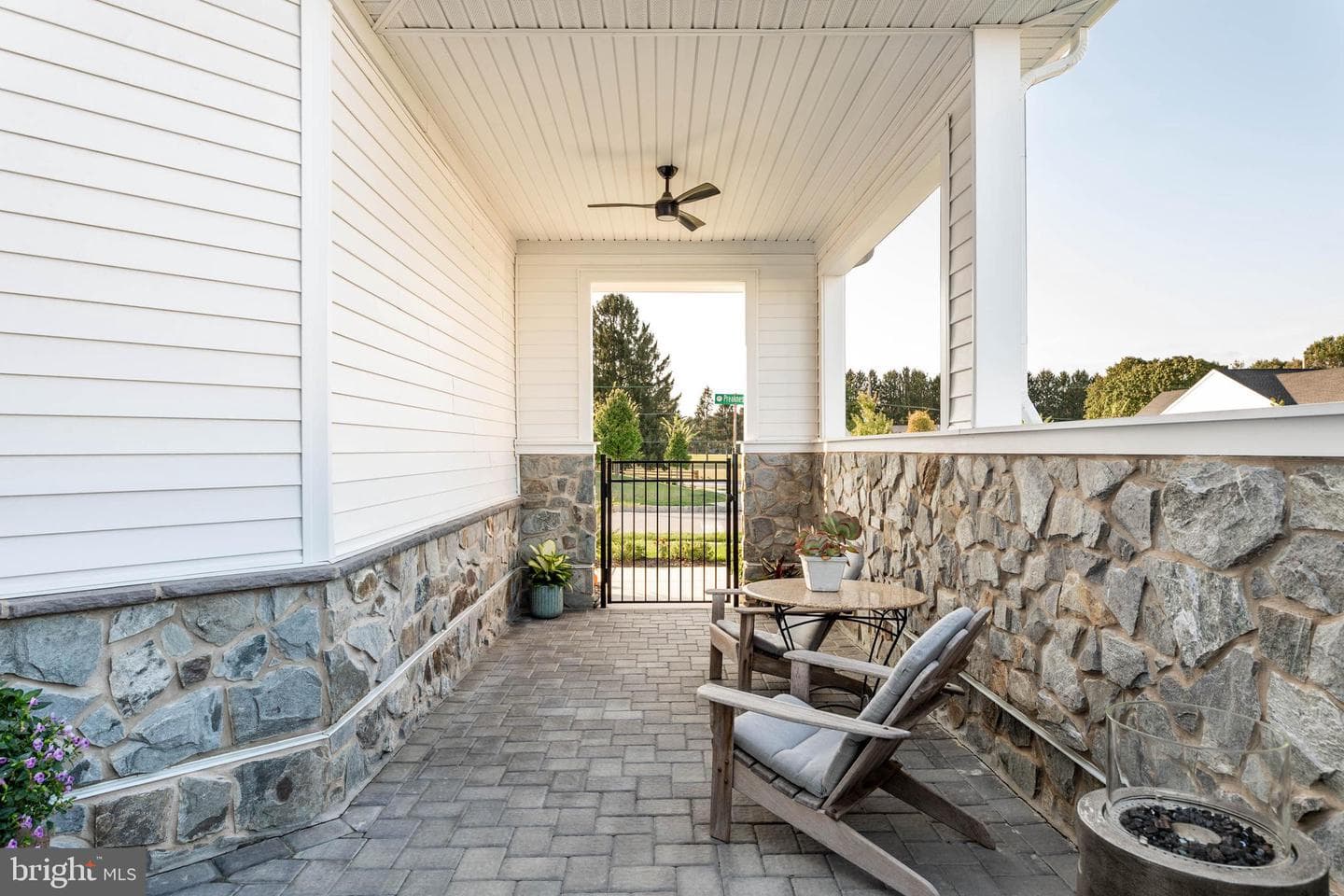 142 Preakness Way photo 4