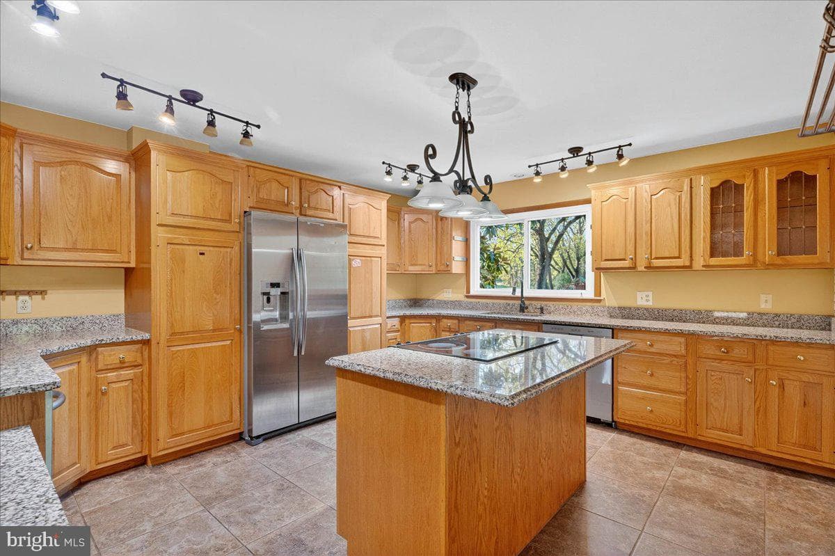121 Midway Road photo 13