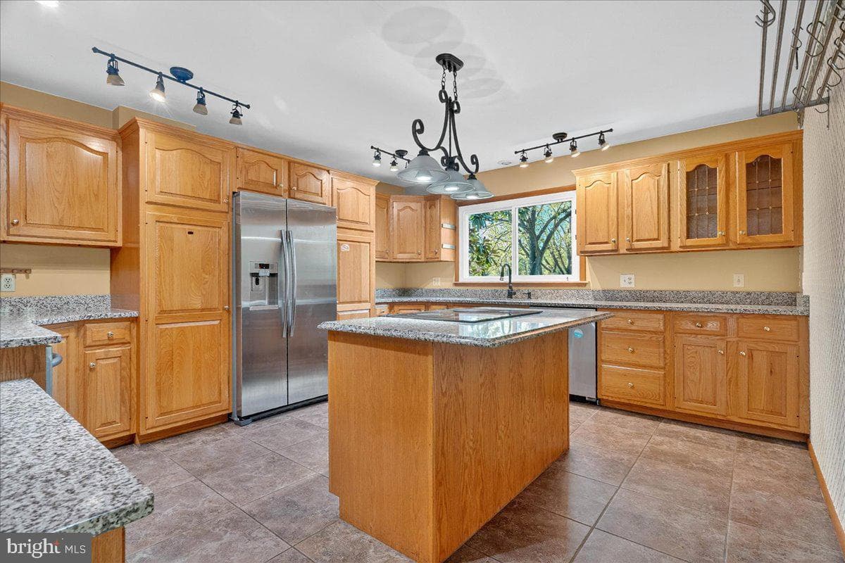 121 Midway Road photo 15