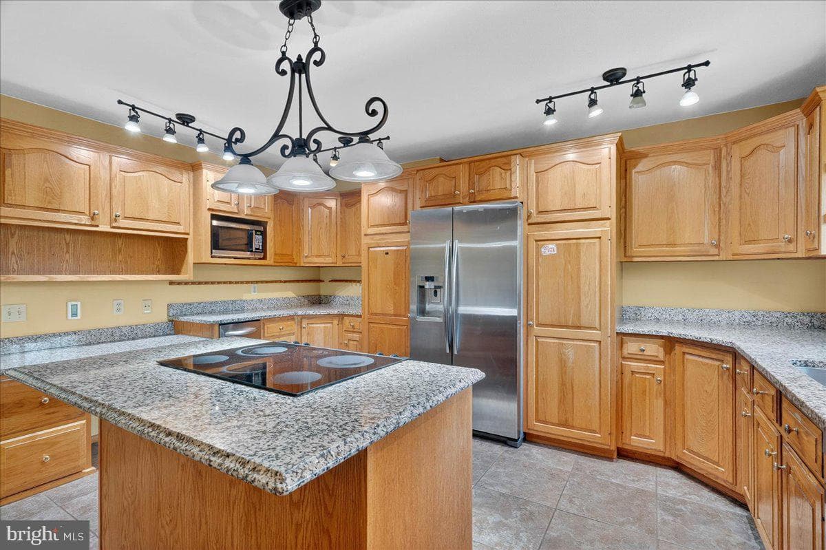 121 Midway Road photo 16