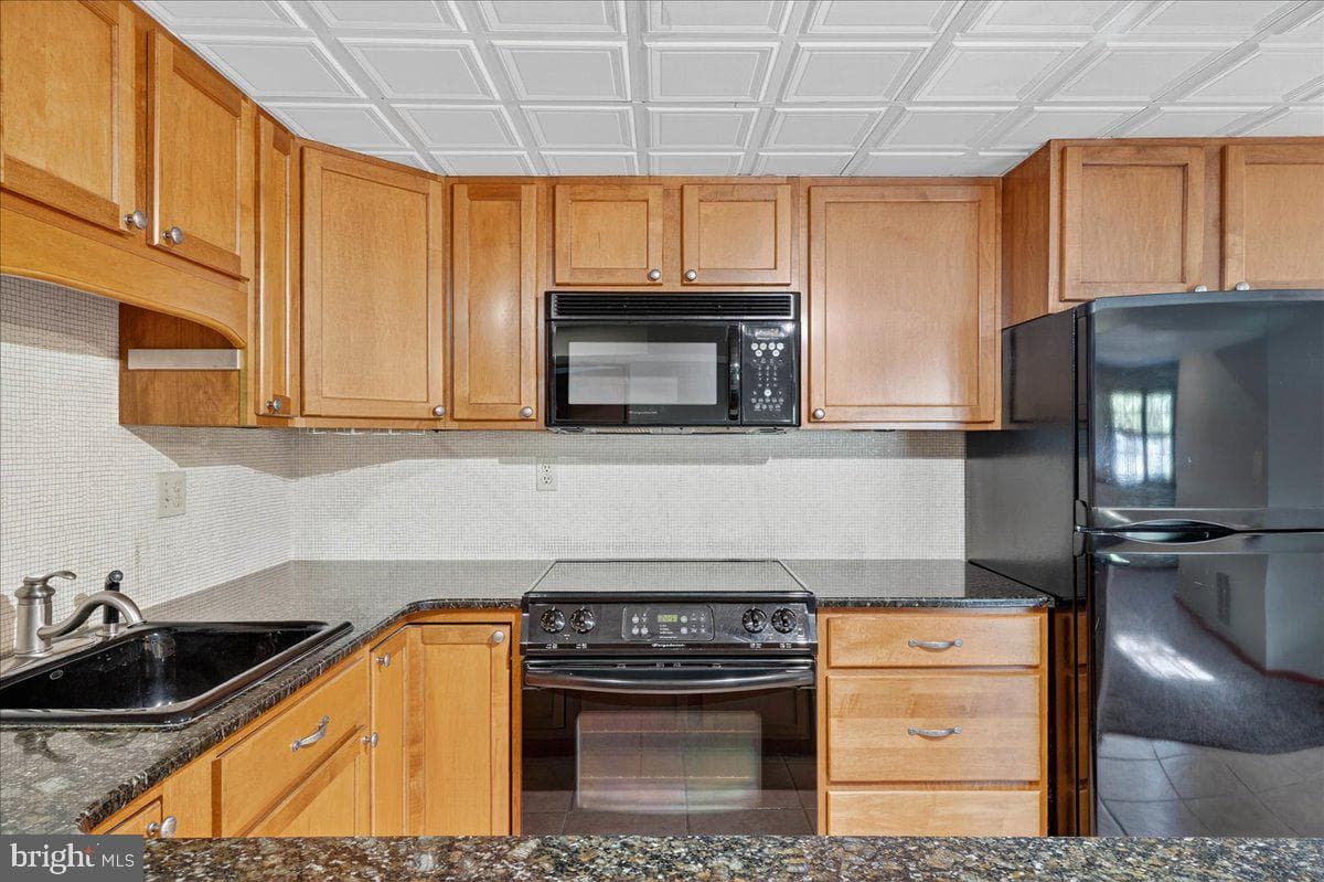 121 Midway Road photo 30