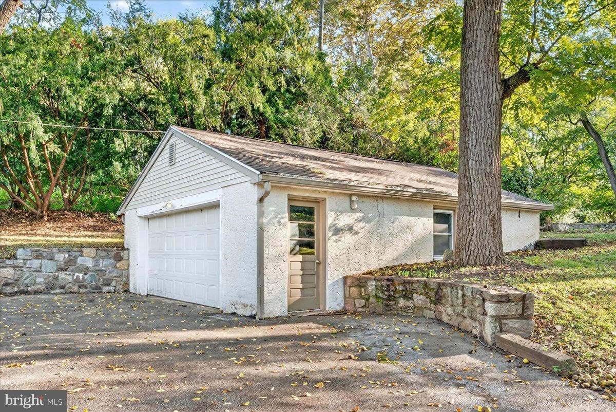 121 Midway Road photo 36