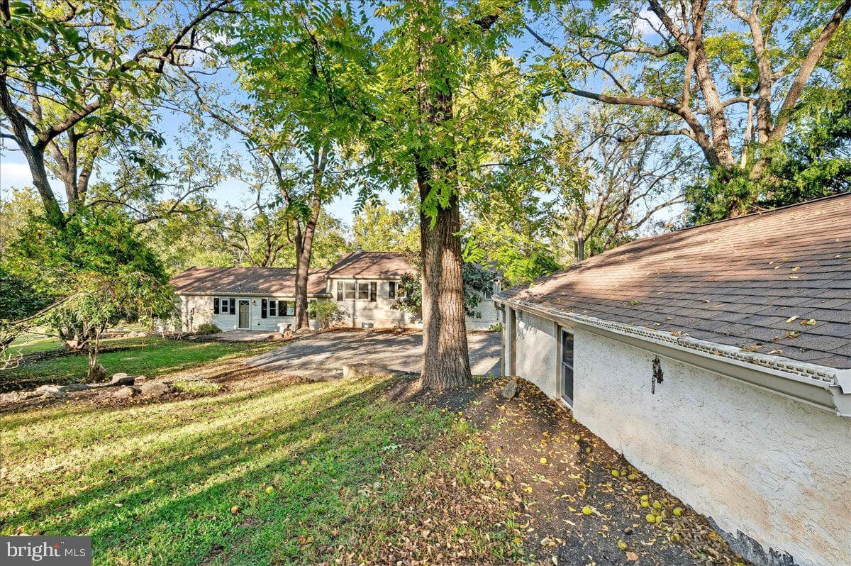121 Midway Road photo 47