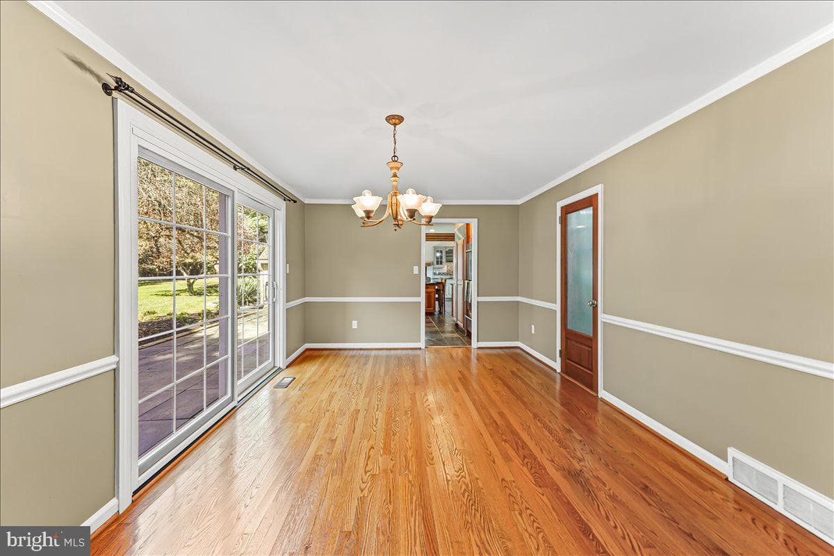 122 Round Hill Road photo 25
