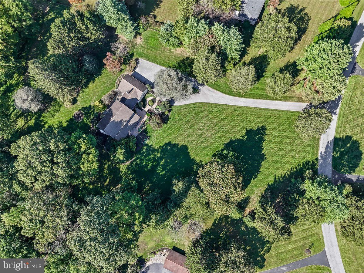 122 Round Hill Road photo 61