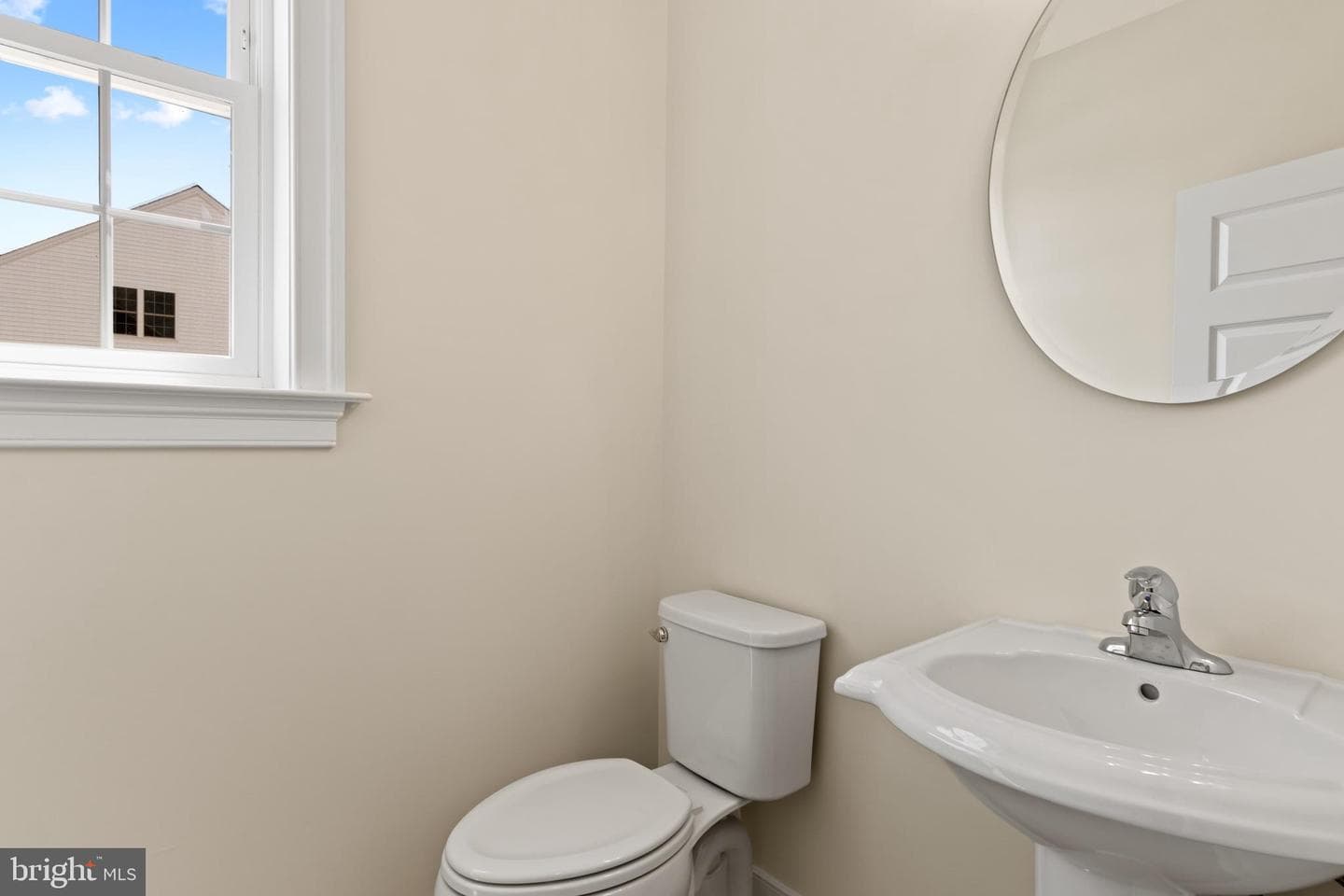 1100210 Trinity Drive photo 10