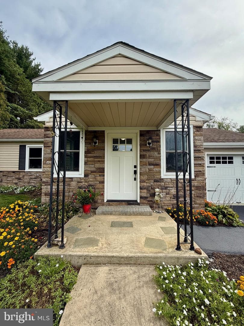 14 Frederick Road photo 3