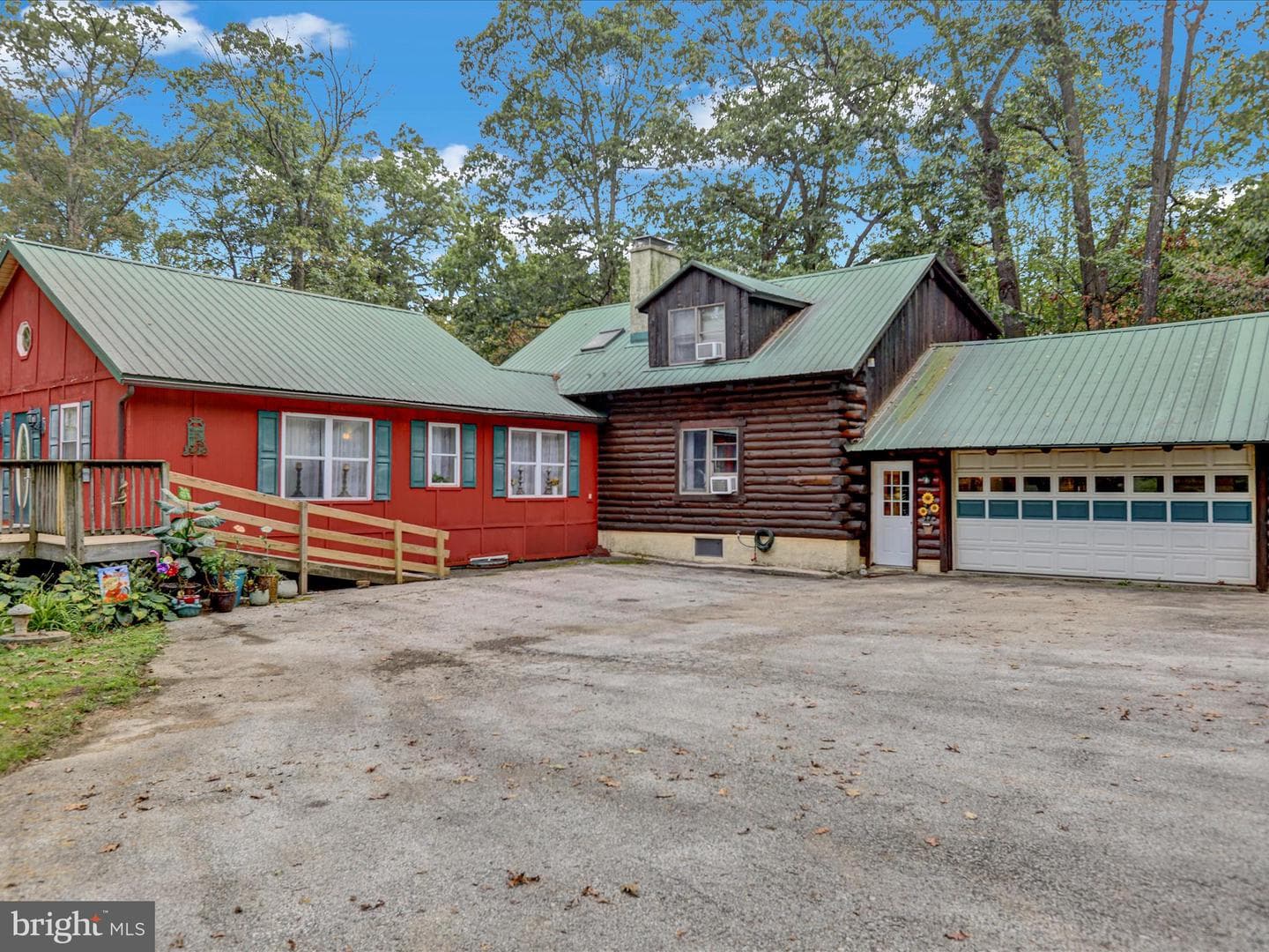 270 Laurel Road photo 3