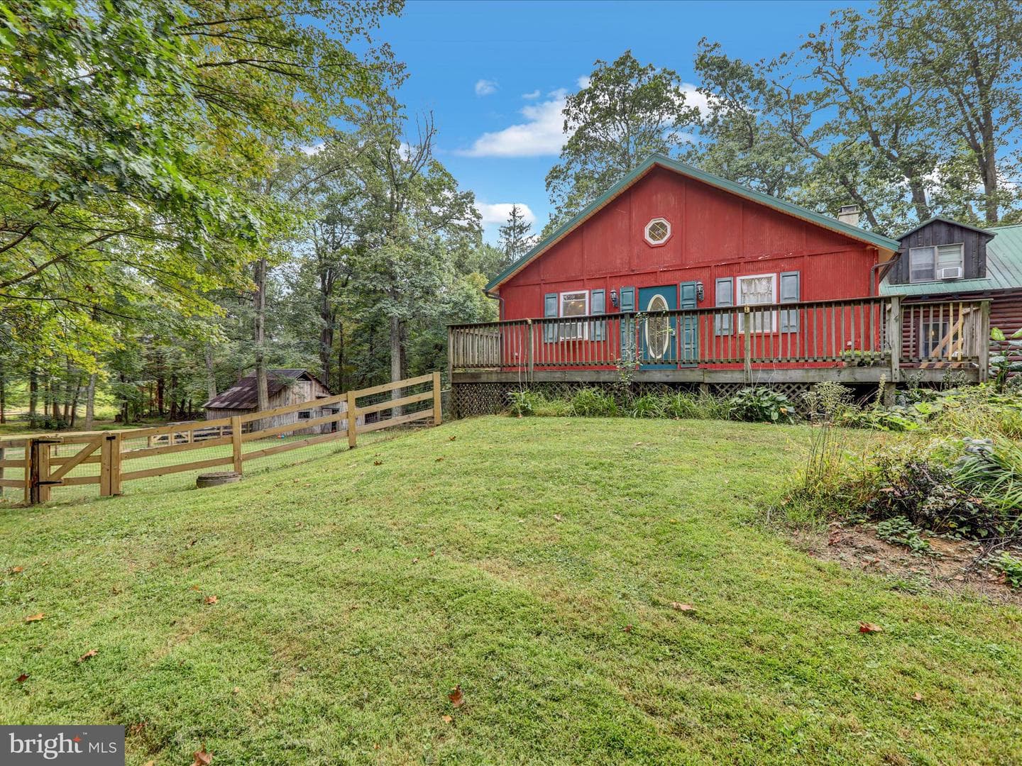 270 Laurel Road photo 38
