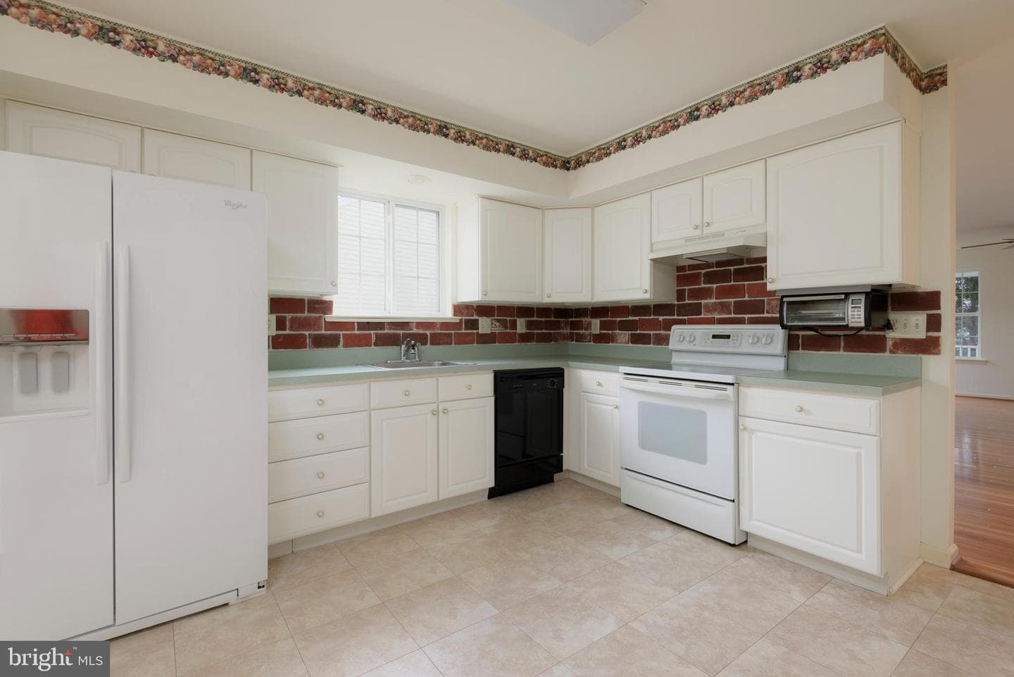 403 E Glenview Drive photo 7