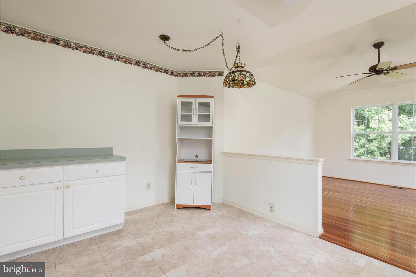 403 E Glenview Drive photo 8