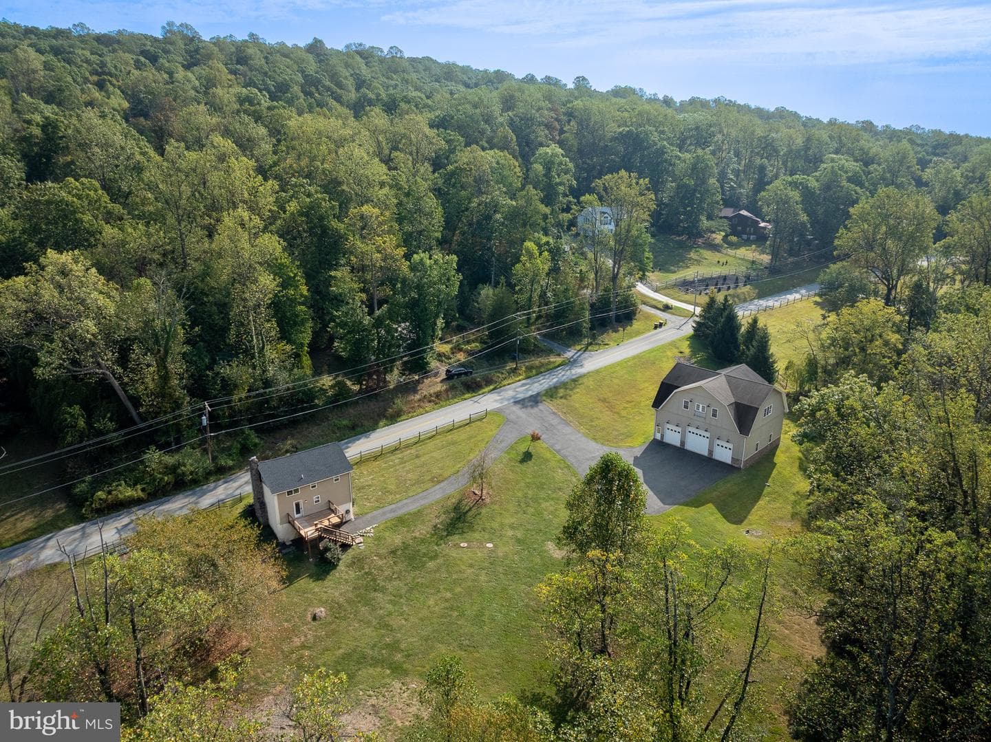 370 Hopewell Road photo 2
