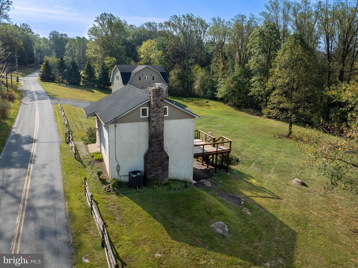 370 Hopewell Road photo 7