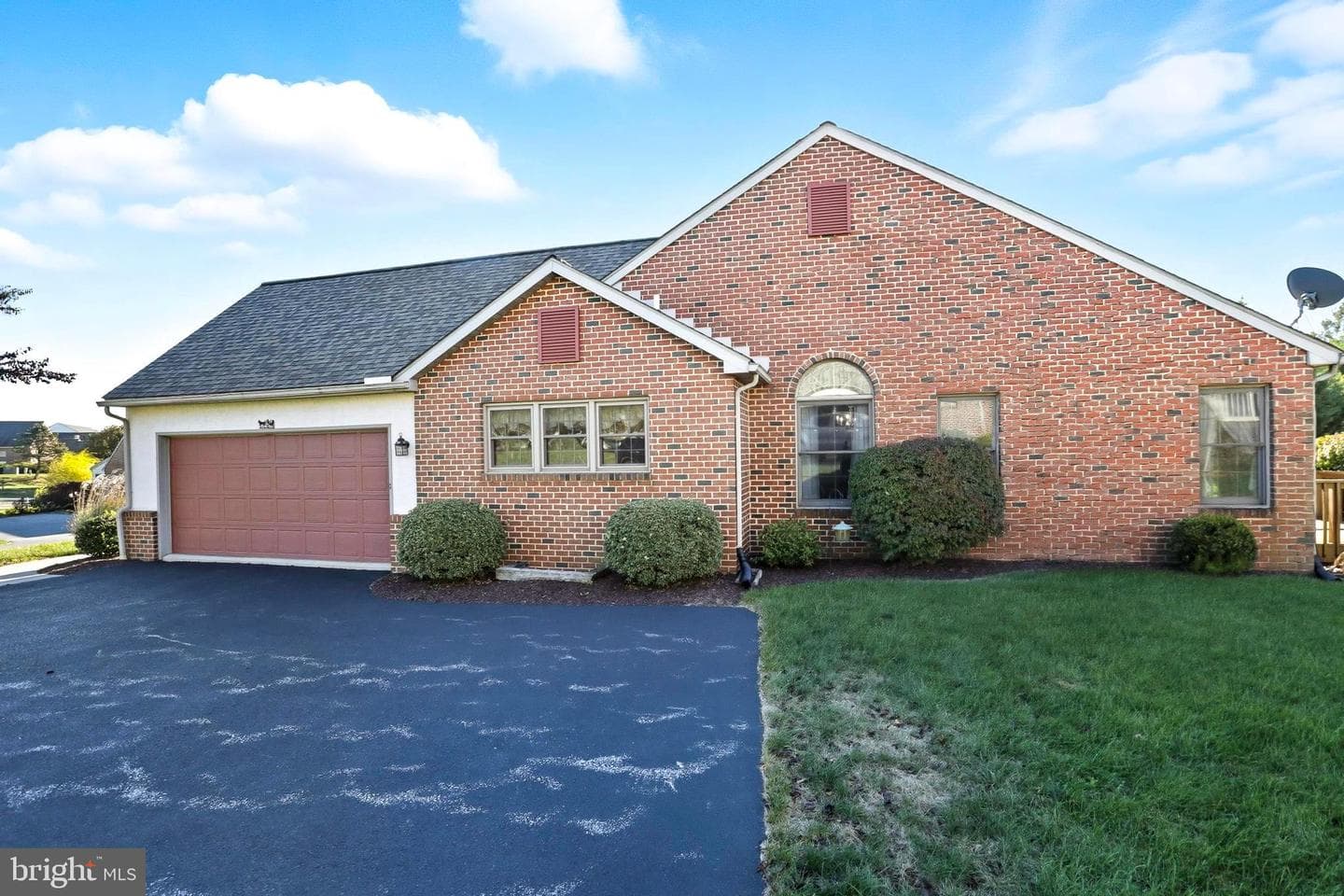 242 Steeplechase Drive photo 10