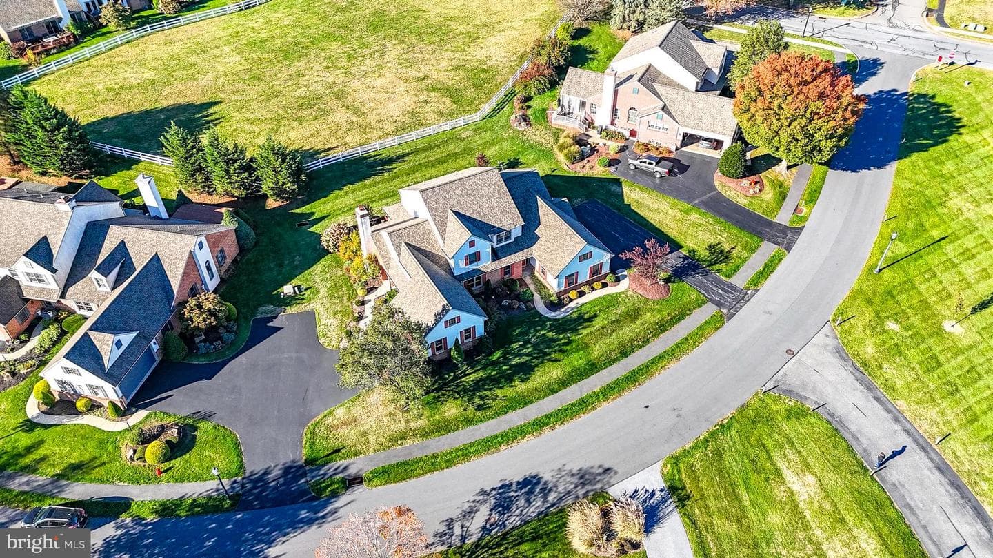 242 Steeplechase Drive photo 21