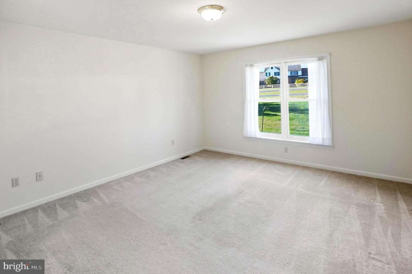 242 Steeplechase Drive photo 35