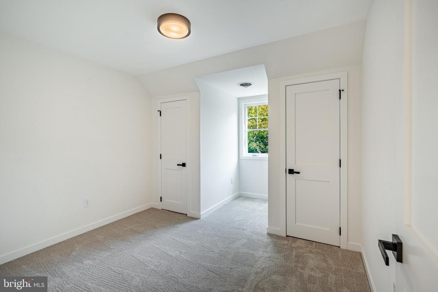 904 Sylvania Lane photo 34