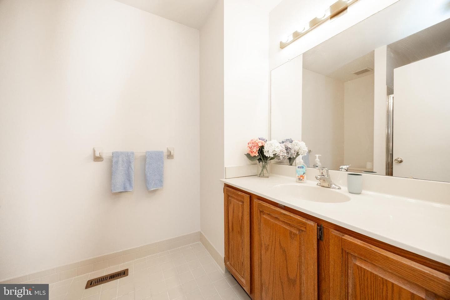 605 Durham Court #605 photo 18