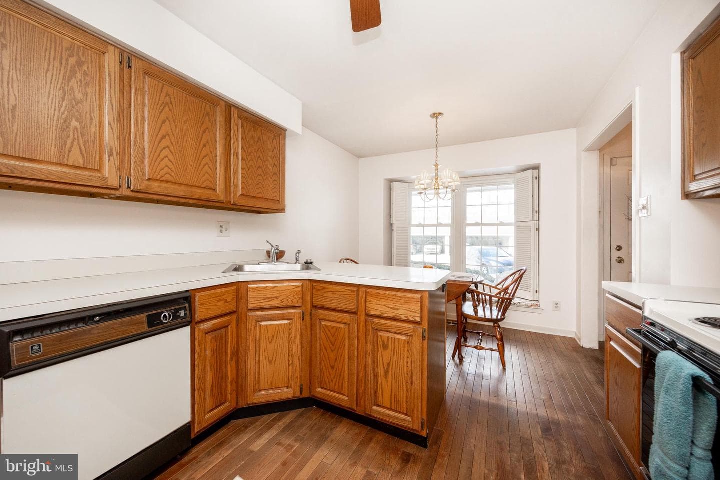 605 Durham Court #605 photo 8