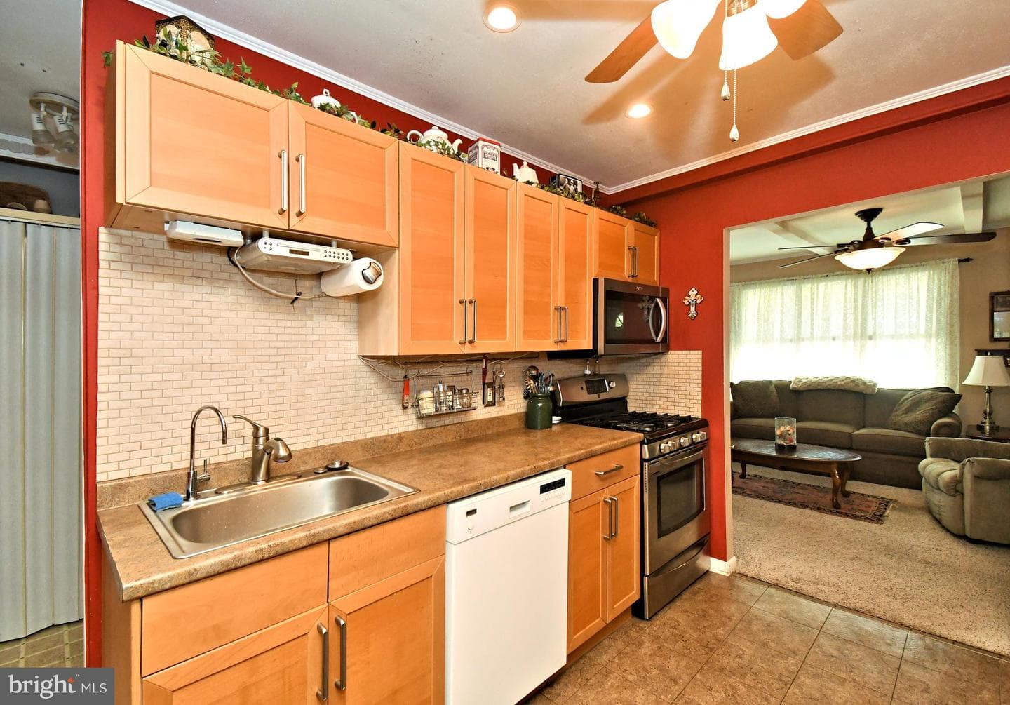 1220 Tyler Avenue photo 16
