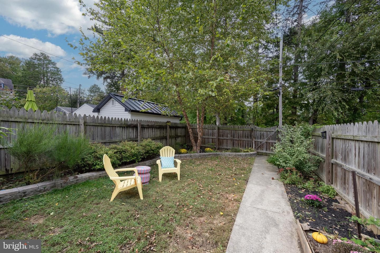 347 E Biddle Street photo 11