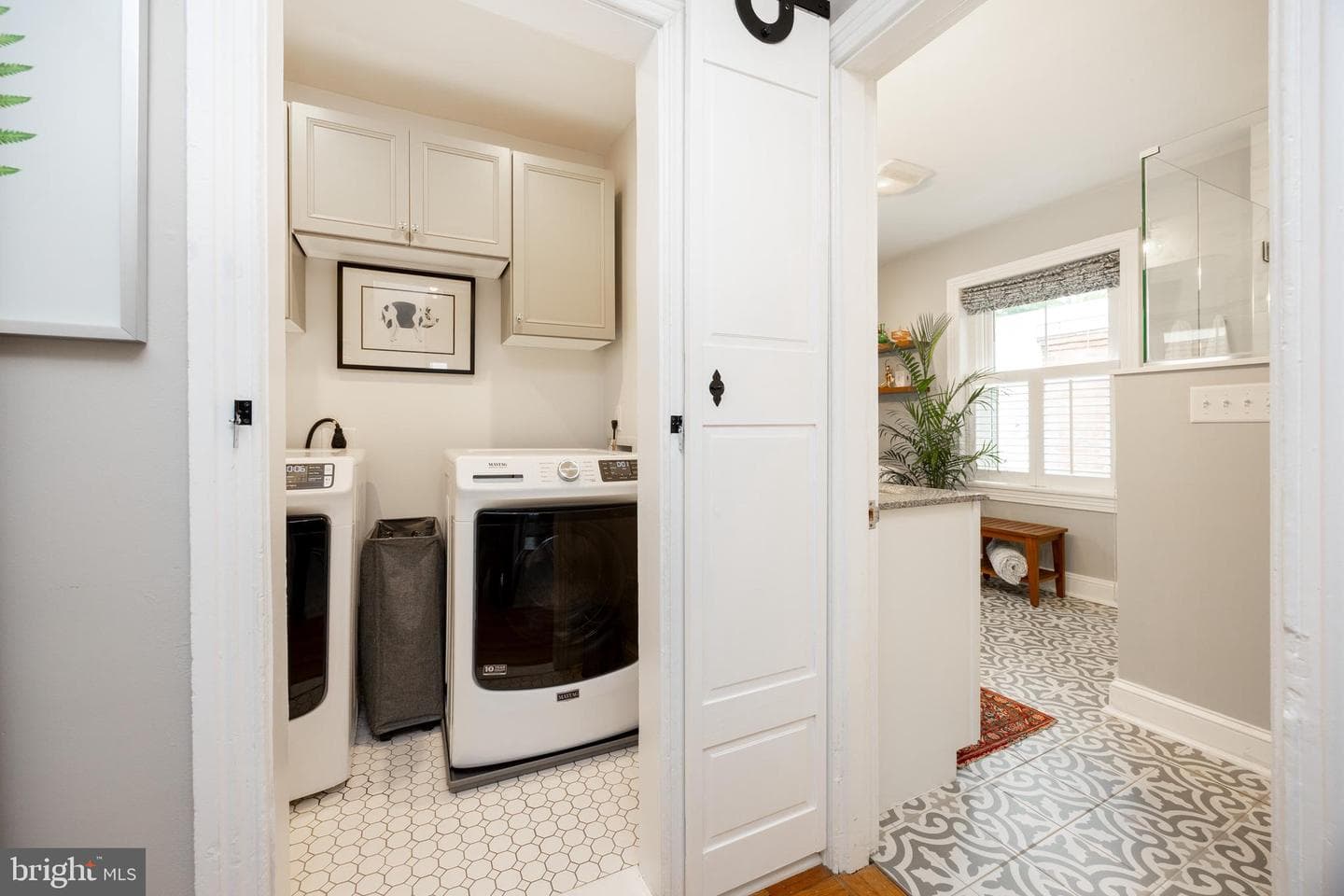 347 E Biddle Street photo 24