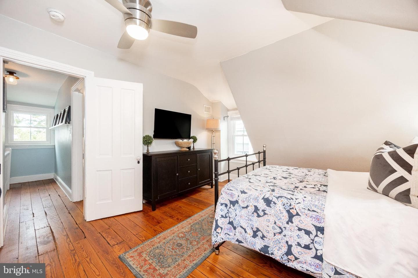 347 E Biddle Street photo 30