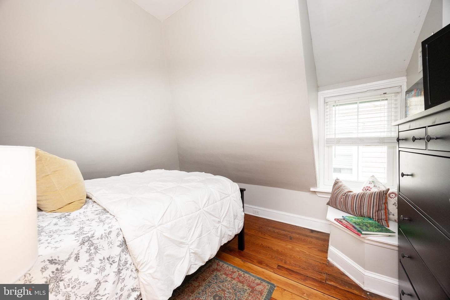 347 E Biddle Street photo 31