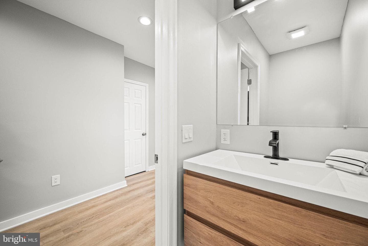 309 Jefferson Avenue photo 11
