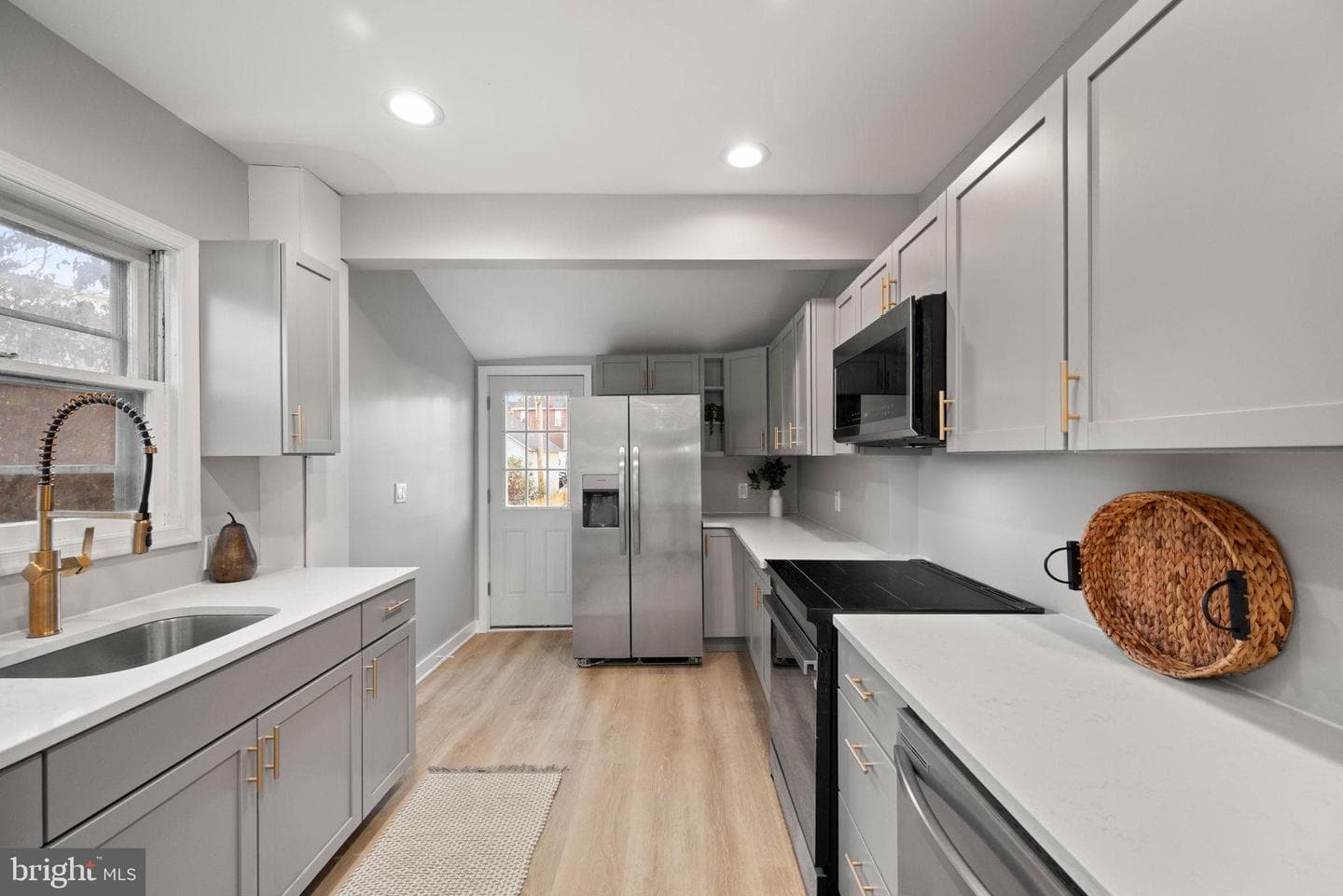 309 Jefferson Avenue photo 12