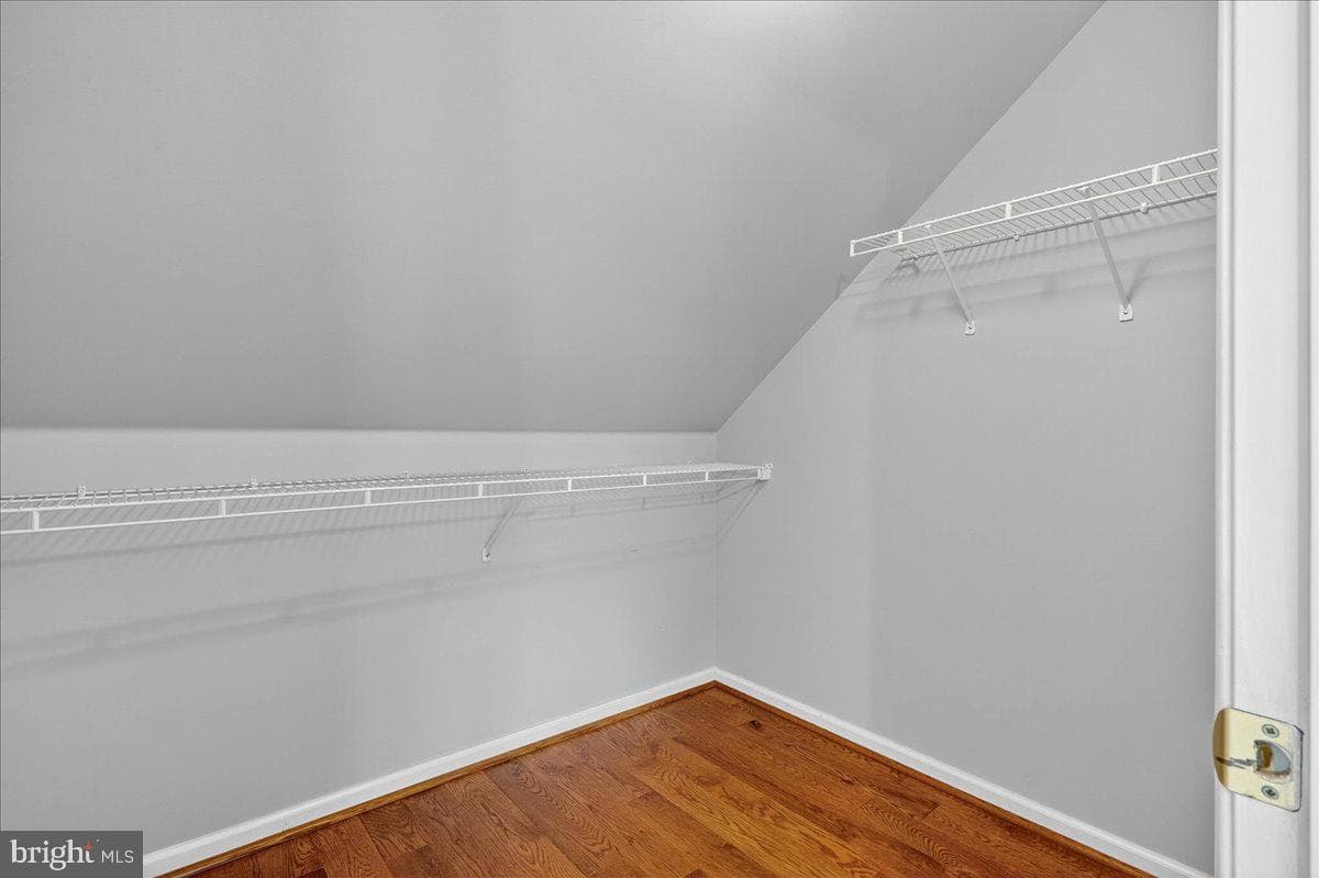 215 Meetinghouse Lane photo 30
