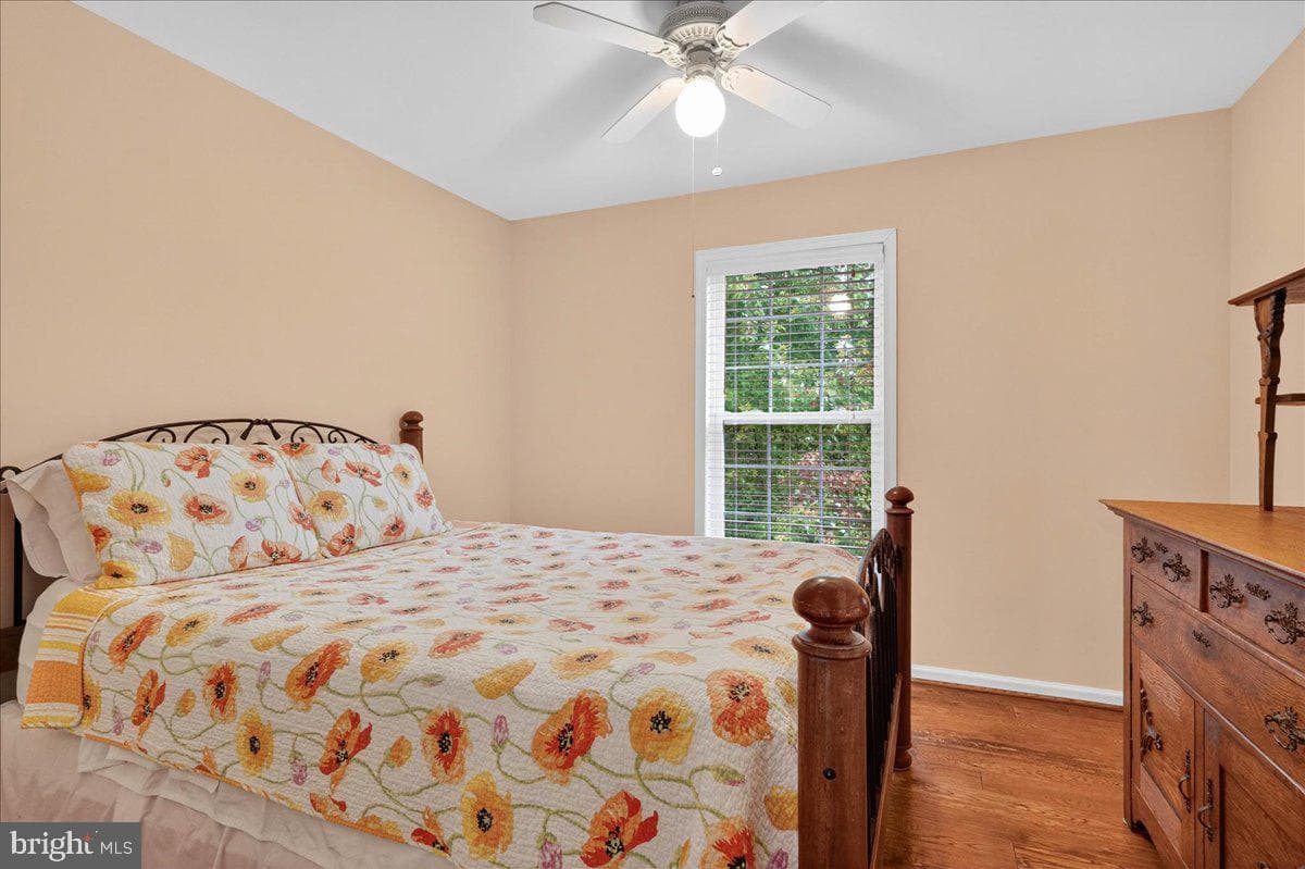 215 Meetinghouse Lane photo 35