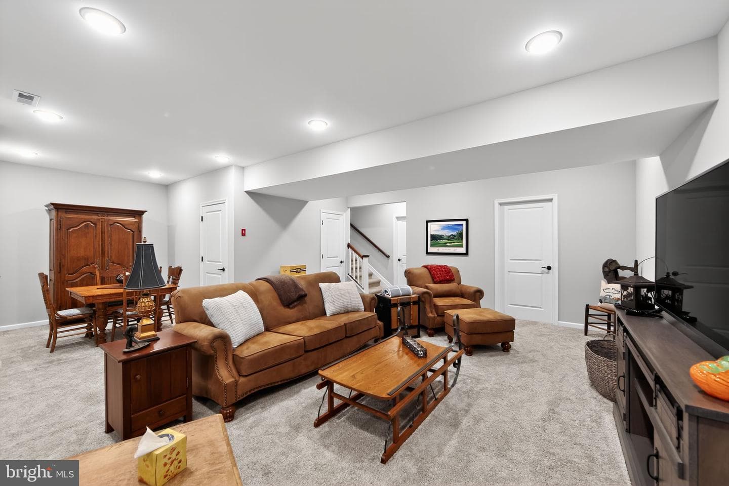 618 Kent Court photo 27