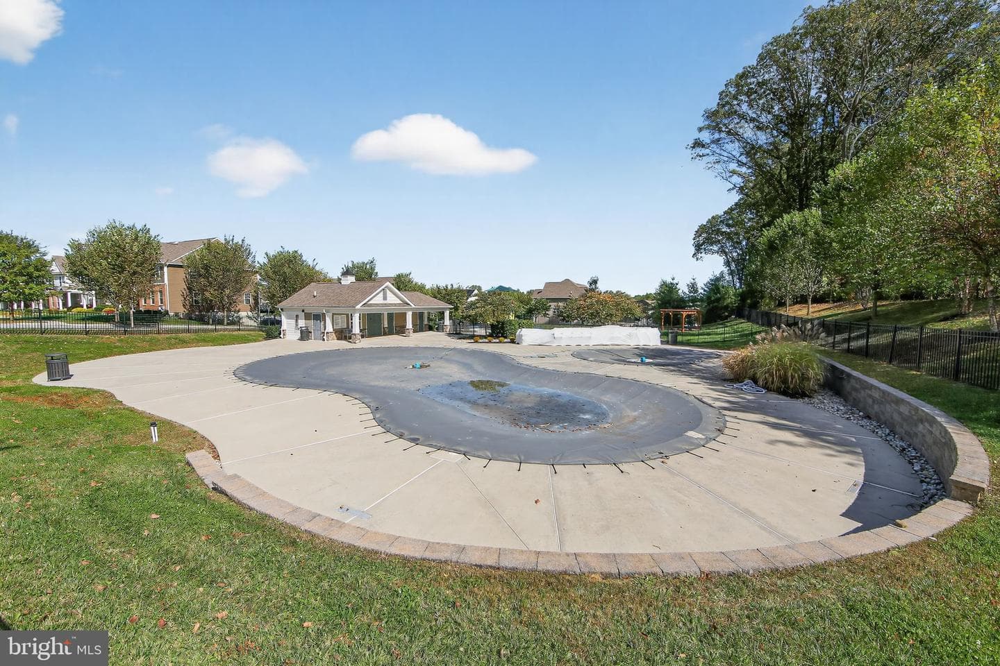 618 Kent Court photo 34