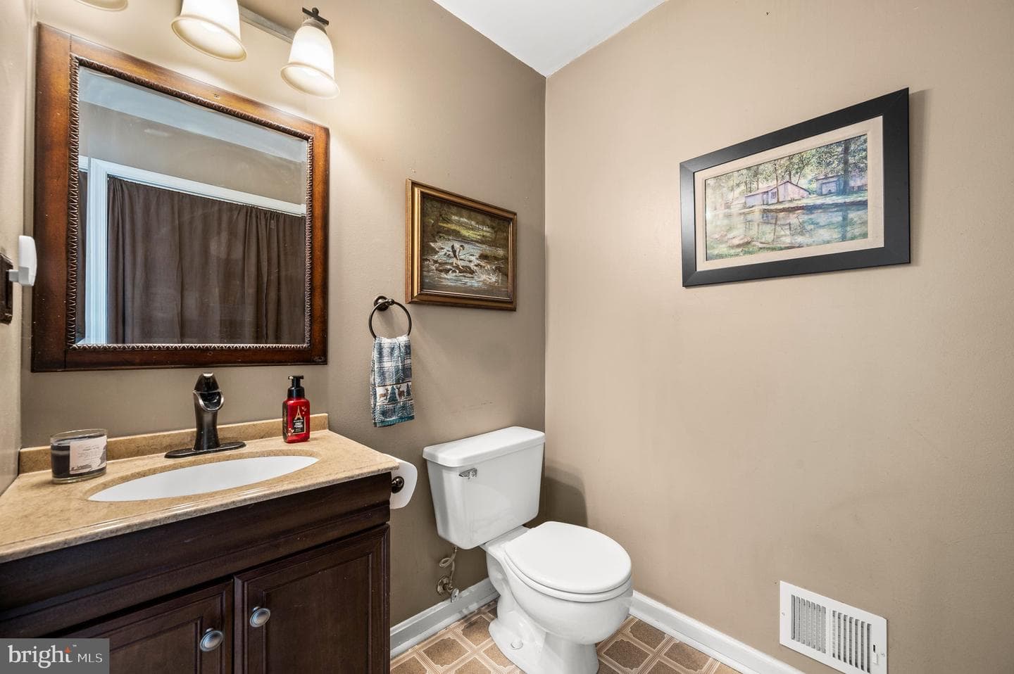10 Cynthia Road #101 photo 9