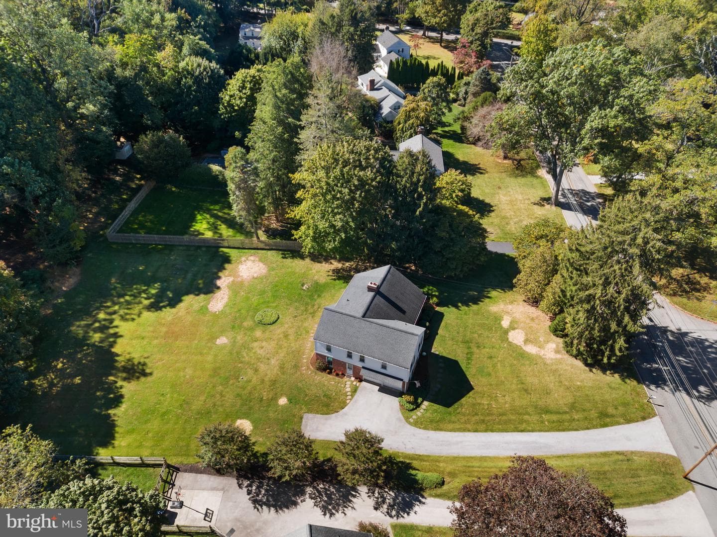 962 Weadley Road photo 35