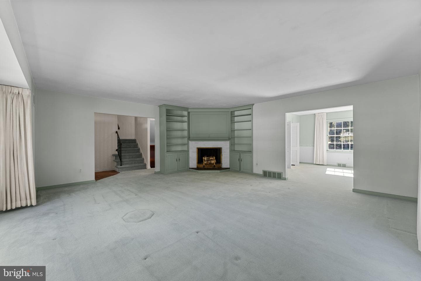 962 Weadley Road photo 7
