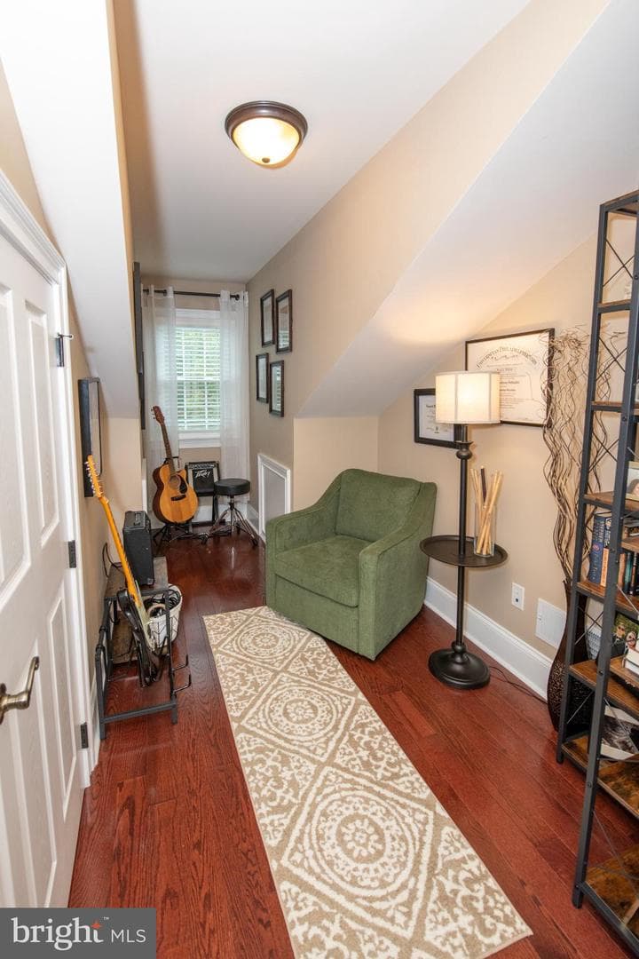 130 S Walnut Street photo 23